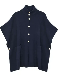 Poncho marine en maille fine avec des boutons dorés et 2 poches plaquées