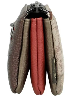 Porte-monnaie beige avec des imprimés et des poches zippées