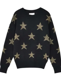 Pull noir doux avec des étoiles pailletées une coupe droite et un col rond
