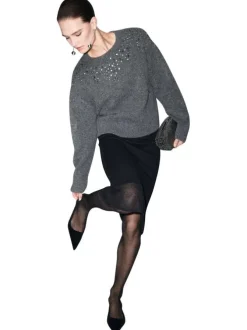 Pull anthracite uni pourvu d'un col rond et de manches longues