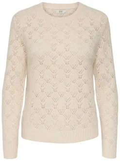 Pull beige en maille ajourée pourvu d'un col rond et de manches longues