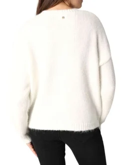 Pull blanc en maille tricotée avec un motif floral en relief