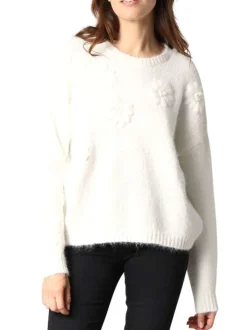 Pull blanc en maille tricotée avec un motif floral en relief