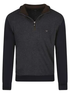 Pull bleu marine et gris à coupe droite avec un col camionneur
