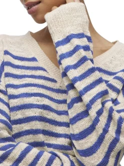 Pull bleu rayé avec une coupe droite à col v et des manches longues