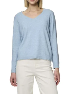 Pull ciel uni avec une coupe droite et des manches longues