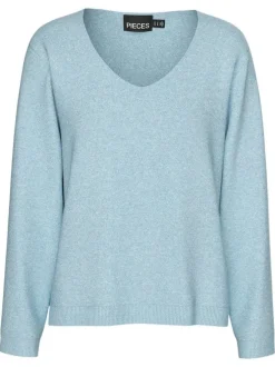 Pull ciel uni avec une coupe droite et des manches longues