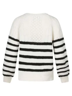 Pull écru rayé avec une coupe ajustée et des manches longues
