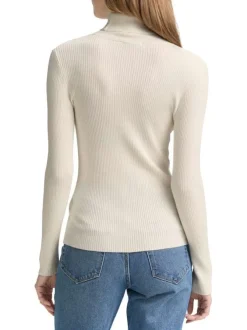 Pull écru uni avec un col roulé côtelé et des manches longues