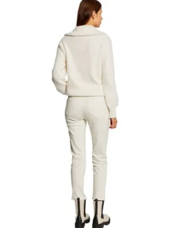 Pull écru uni avec une coupe droite à col montant et une fermeture zippée