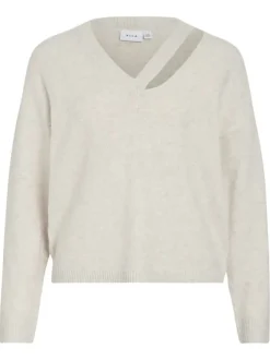 Pull écru uni avec une coupe droite et des manches longues