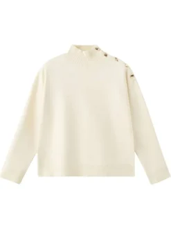 Pull écru uni en maille fine avec une coupe droite et un col montant