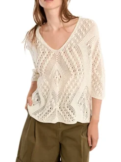 Pull écru uni pourvu de manches longues et d'une coupe droite