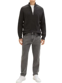 Pull en coton anthracite avec un col camionneur et une coupe droite