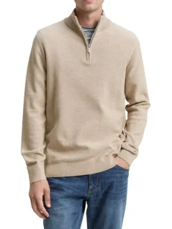 Pull en coton beige uni avec un col camionneur et des manches longues