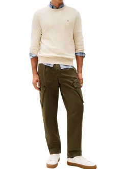 Pull en coton beige uni en maille fine avec une coupe droite et un col rond