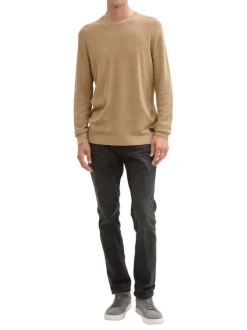 Pull en coton beige uni en maille serrée avec une coupe droite et un col rond