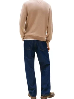 Pull en coton biologique camel uni avec une coupe droite et un col rond