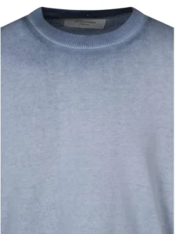 Pull en coton biologique ciel uni pourvu d'un col rond et d'un aspect fumé