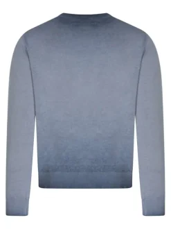 Pull en coton biologique ciel uni pourvu d'un col rond et d'un aspect fumé