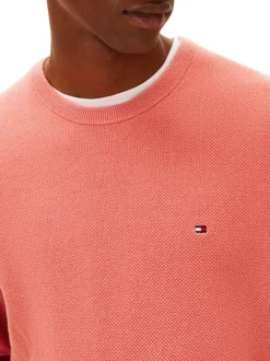Pull en coton biologique rose à coupe ajustée pourvu d'un col rond
