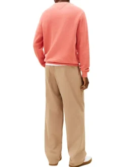 Pull en coton biologique rose à coupe ajustée pourvu d'un col rond
