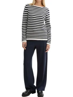 Pull en coton blanc et marine pourvu d'un col rond et de manches longues