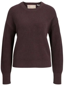 Pull en coton bordeaux uni avec une coupe droite et un col rond