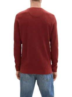 Pull en coton bordeaux uni avec une coupe droite et un col rond