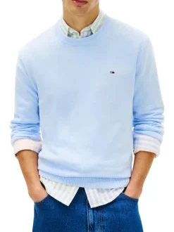 Pull en coton ciel uni avec une coupe droite et un col rond