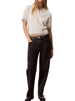Pull en coton écru à coupe ajustée pourvu d'un col à revers boutonné