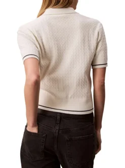 Pull en coton écru à coupe ajustée pourvu d'un col à revers boutonné