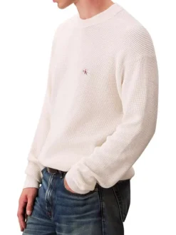 Pull en coton écru à maille effet gaufrée avec un col rond et coupe droite