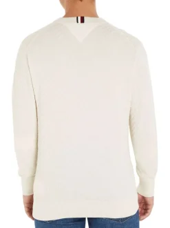 Pull en coton écru uni avec une coupe droite et un col rond en bord côte