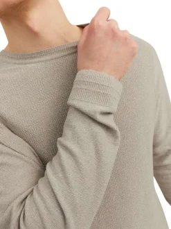 Pull en coton et lin mélangé écru en maille cueillie avec une coupe droite