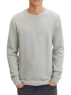 Pull en coton gris clair uni maille serrée avec une coupe droite et col rond