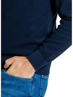 Pull en coton marine avec une coupe regular fit un col rond et logo brodé