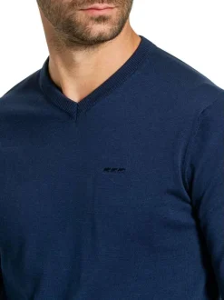 Pull en coton marine uni avec un col v et une coupe regular fit