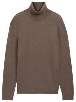 Pull en coton marron uni avec une coupe droite et un col roulé