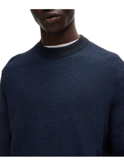 Pull en coton mélangé marine uni avec une coupe droite et un col rond à rayures