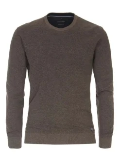 Pull en coton mélangé marron chiné avec patch blanc cousu en bas à gauche