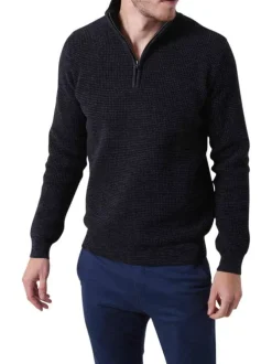 Pull en coton noir chiné en point tressé avec un col camionneur