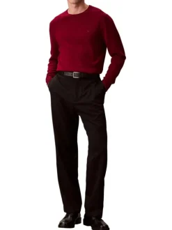 Pull en laine bordeaux uni col rond coupe ajustée avec logo brodé