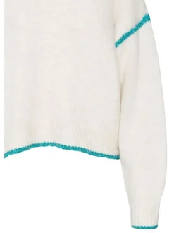 Pull en laine mélangée écru avec une coupe large et un col rond