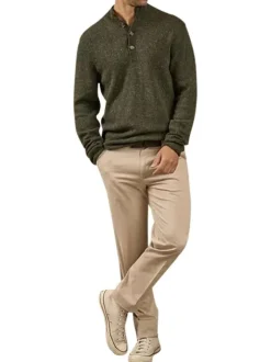 Pull en laine mélangée kaki moucheté avec une coupe droite et un col montant