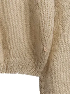 Pull en laine mélangée sable uni avec un col v et une coupe droite