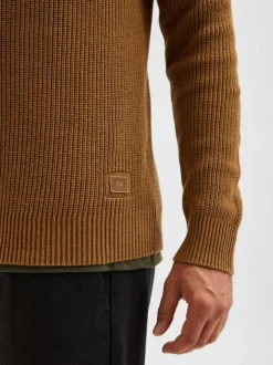 Pull en maille effet gaufrée marron en coton biologique coupe droite col cheminée