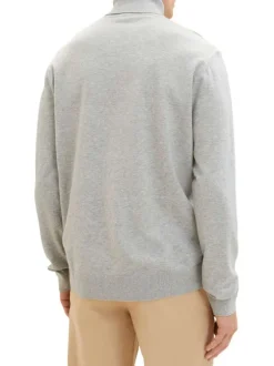 Pull gris clair chiné à coupe droite col roulé et à manches longues