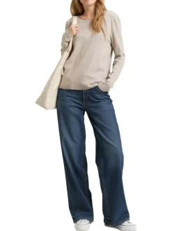 Pull gris uni avec une coupe ajustée et des manches longues moulantes