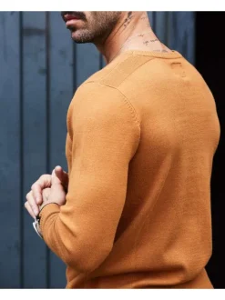 Pull homme Gaspard YELLOW ajusté uni moutarde